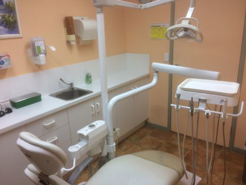 Currie Street Denture Clinic - Dentists Australia 1