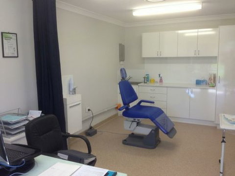 D&M Denture Clinic - Dentists Australia 1