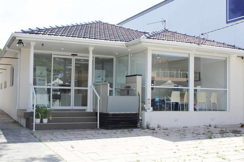 Deepwater Dental & Implant Centre - Dentists Australia 1