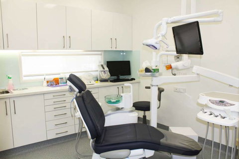 Deepwater Dental & Implant Centre - Dentists Australia 3